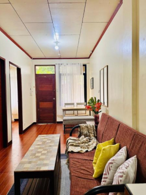 Audi's Home - Close to Airport, SM, Accessible!